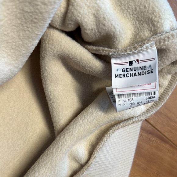 MLB Cream Sweatshirt with Ribbed Cuffs and Crew Neck - Picture 6 of 12